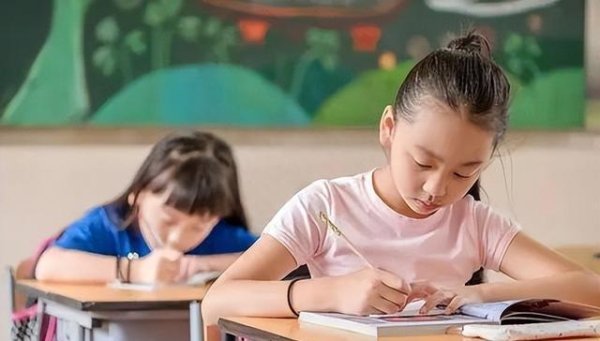 御龙优配 4类家长令老师最反感，孩子再优秀也不被待见，希望你不在其中